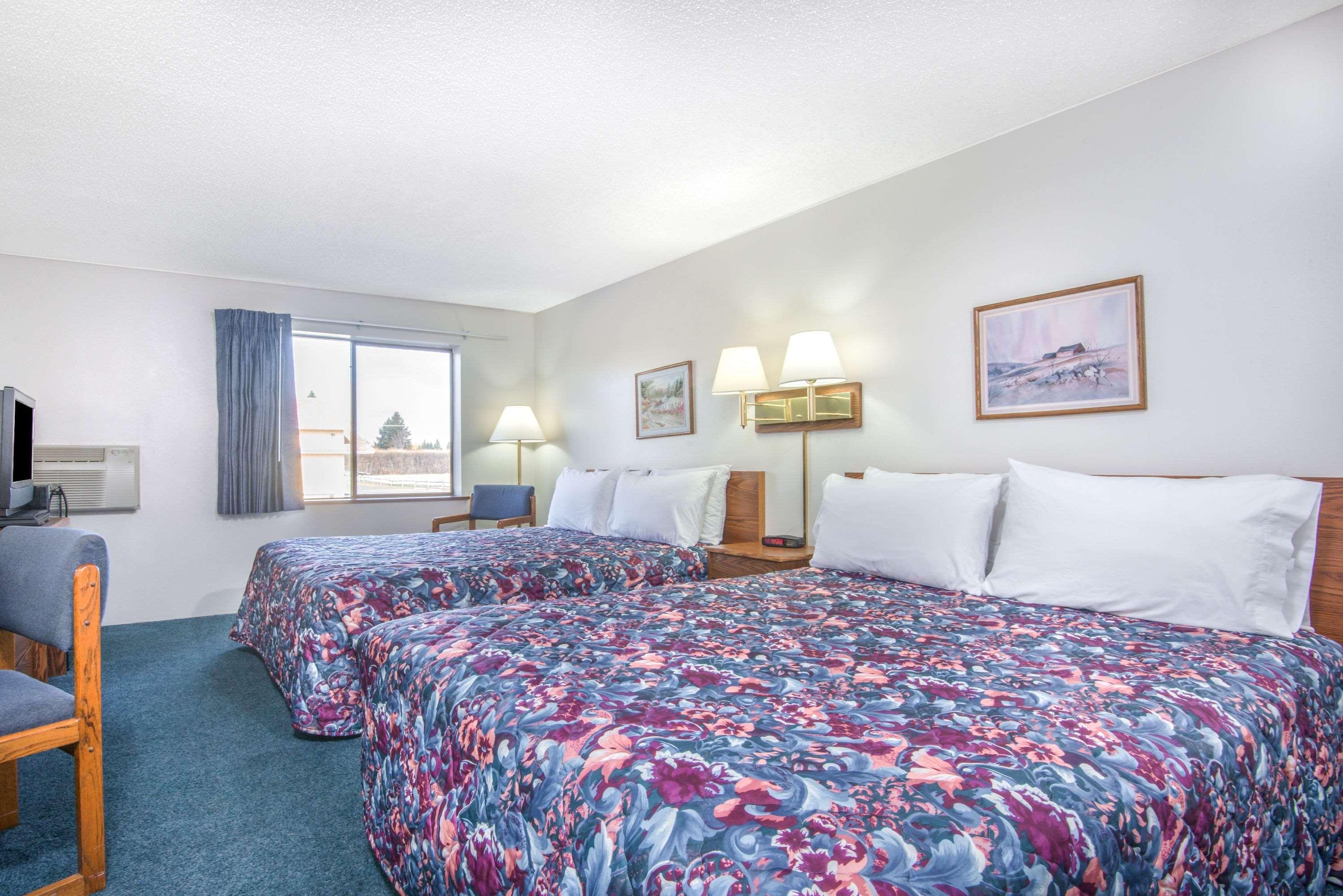 Hotel Super 8 By Wyndham Missoula/Brooks Street Extérieur photo