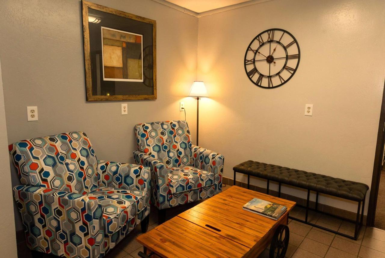 Hotel Super 8 By Wyndham Missoula/Brooks Street Extérieur photo