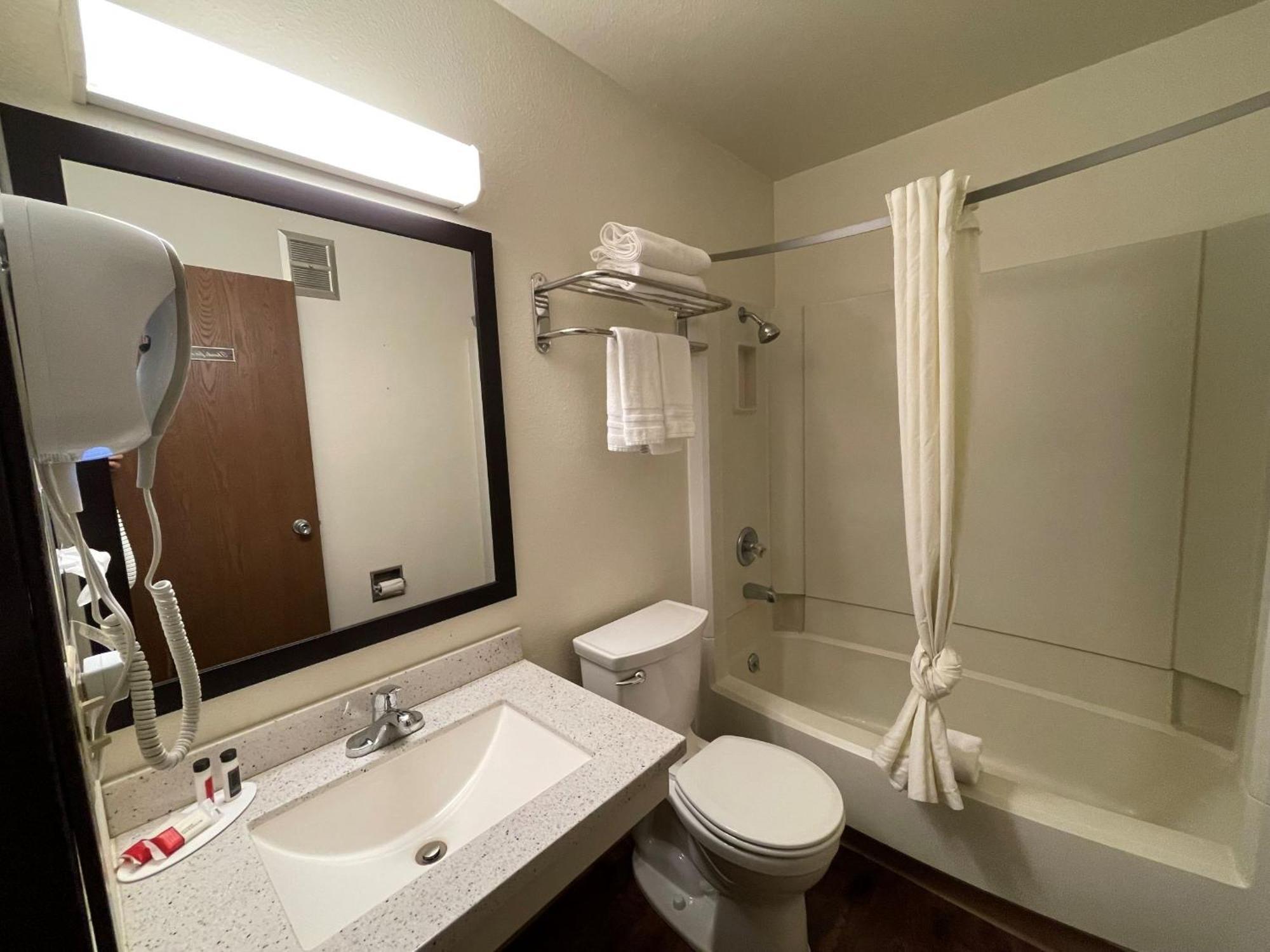 Hotel Super 8 By Wyndham Missoula/Brooks Street Extérieur photo